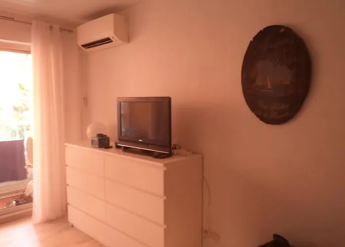 Apartment Antinea 22 Avec Parking Prive Clim Vue,mer Sainte-Maxime